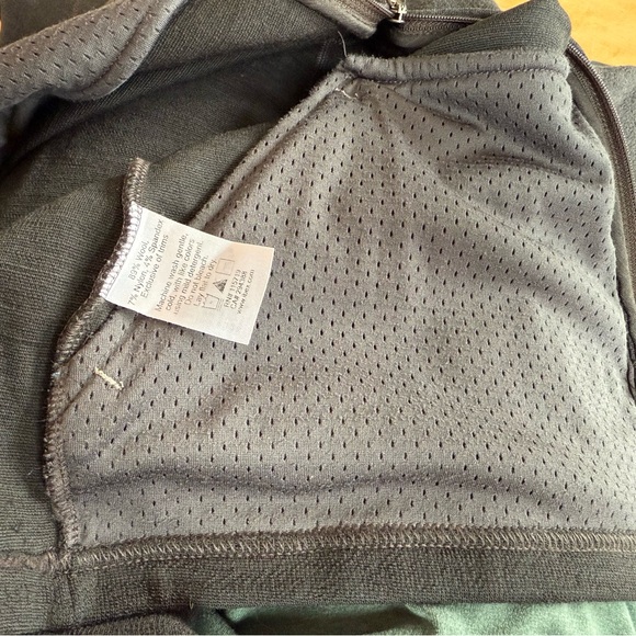 Ibex Brown Zip Up - Made in the USA with side pockets - Picture 7 of 9